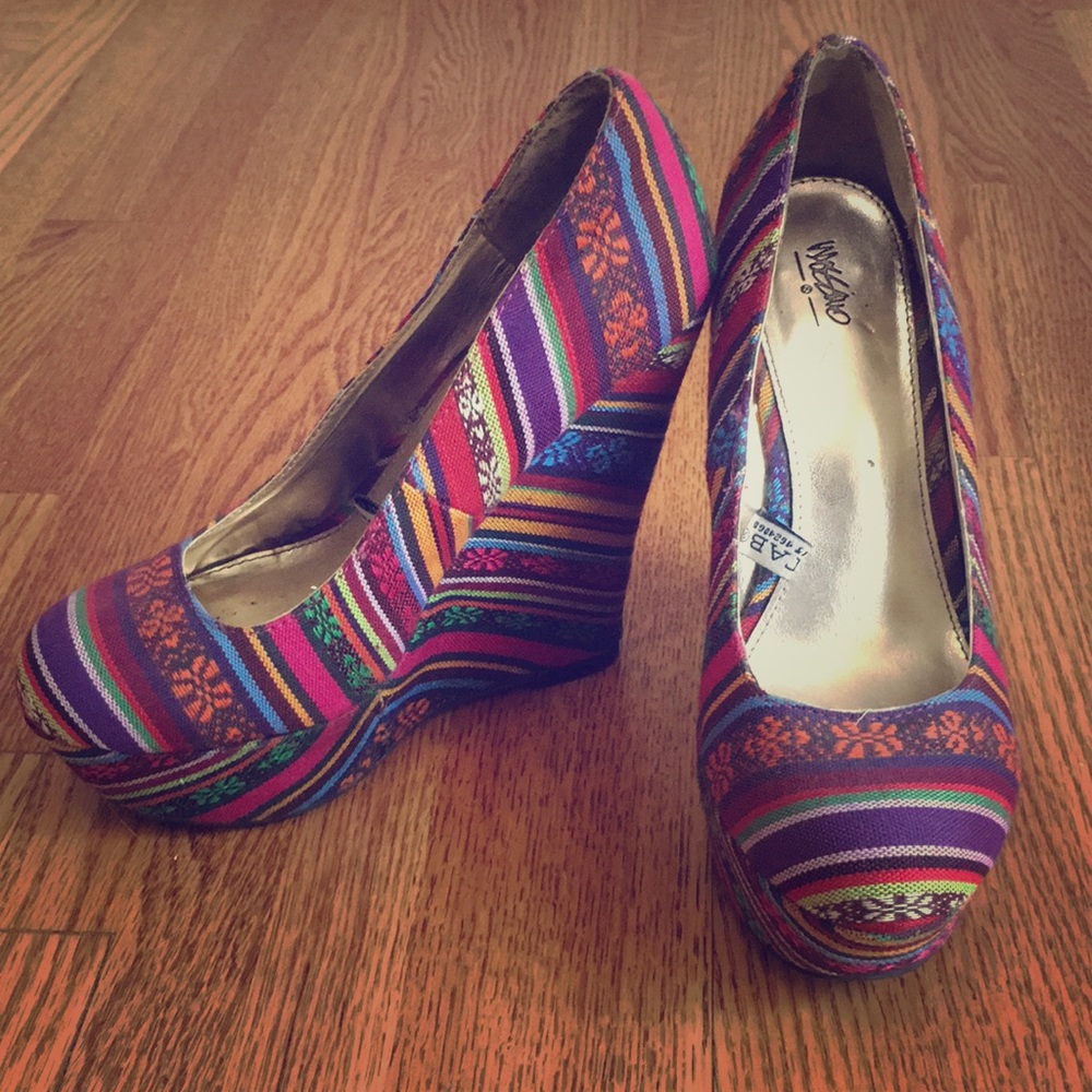 Technicolor wedges - size 5.5